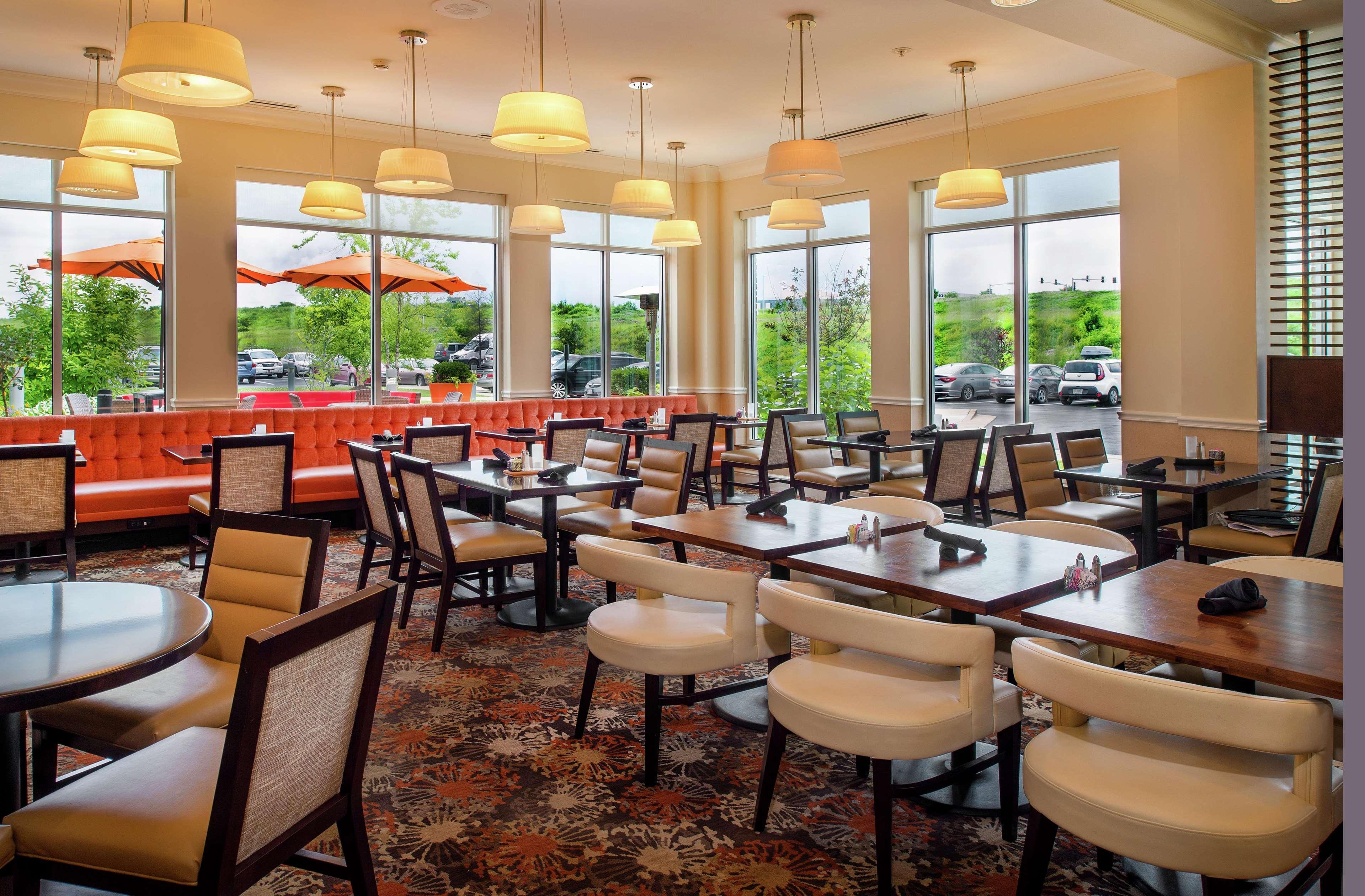 Berkeley Hilton Garden Inn St. Louis Airport מראה חיצוני תמונה