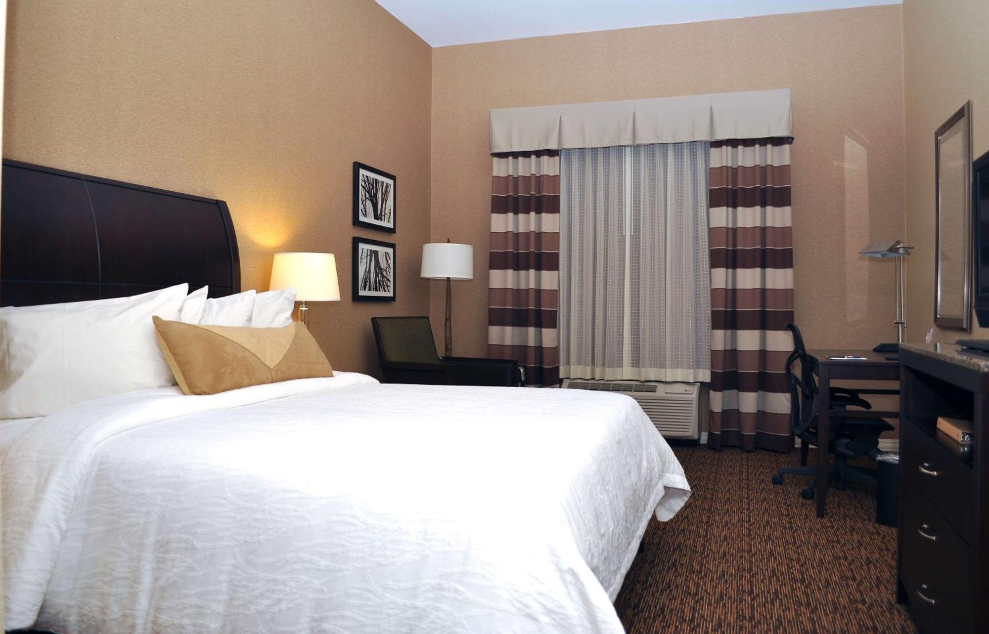 Berkeley Hilton Garden Inn St. Louis Airport מראה חיצוני תמונה