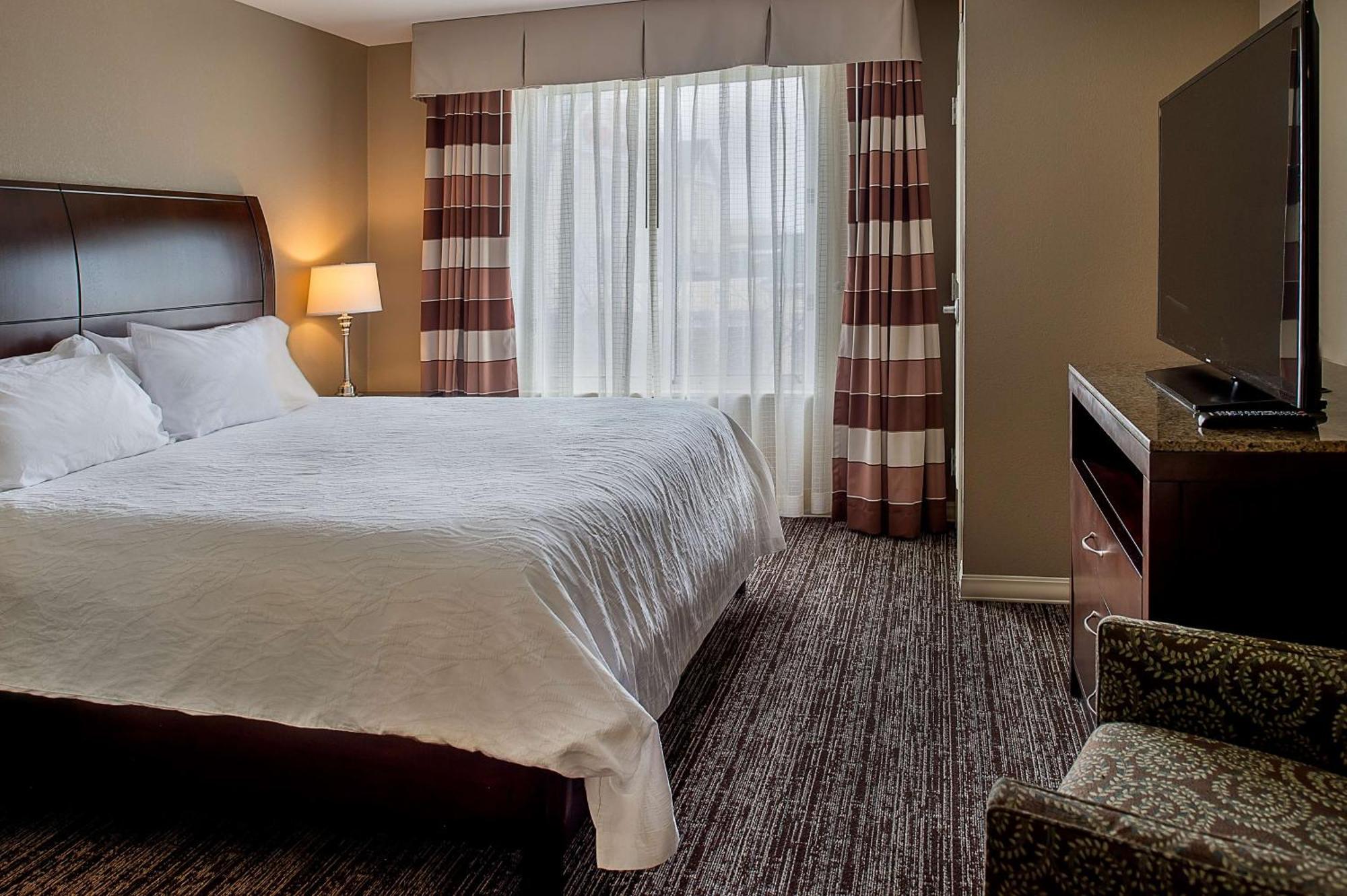 Berkeley Hilton Garden Inn St. Louis Airport מראה חיצוני תמונה