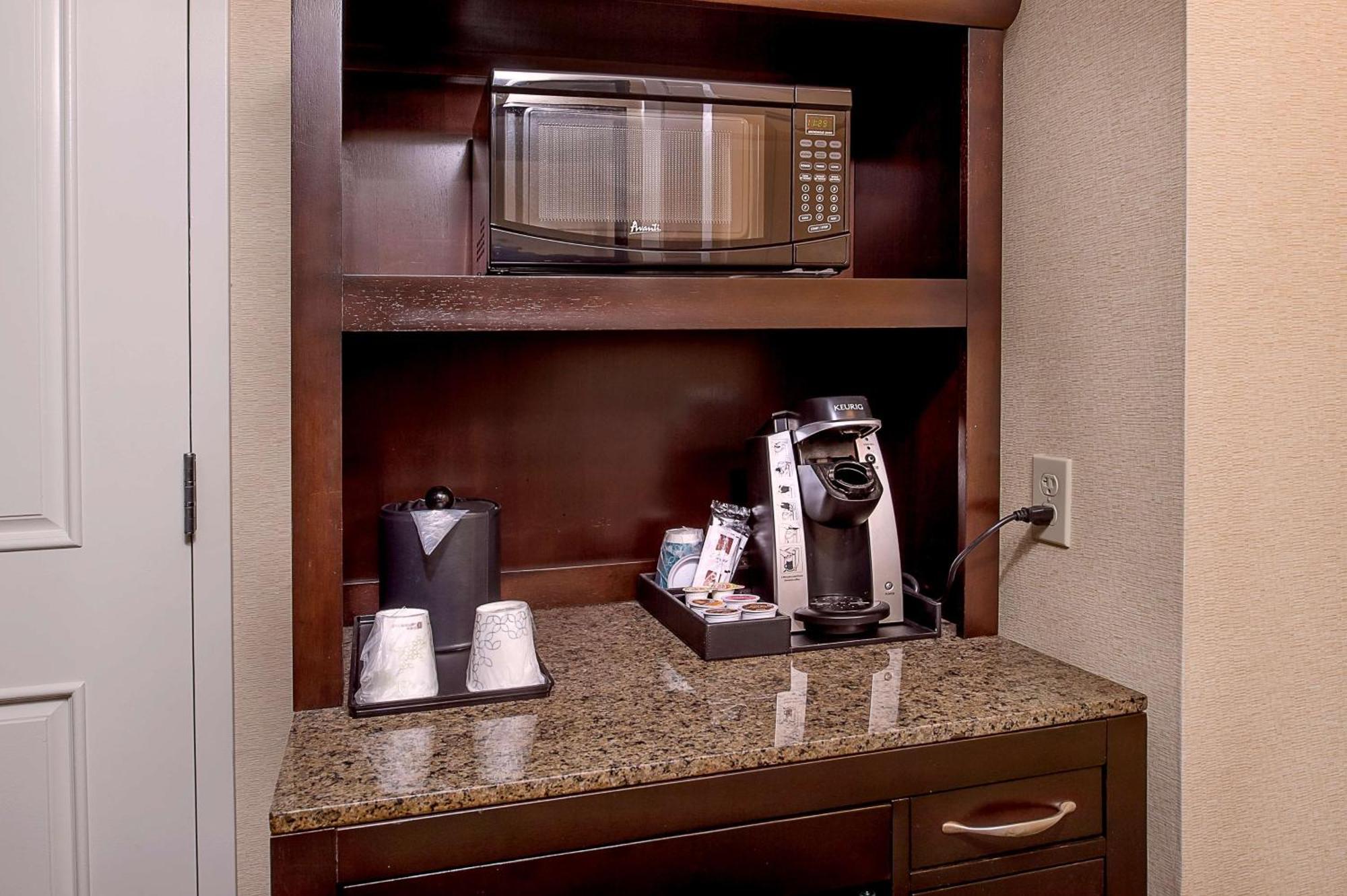 Berkeley Hilton Garden Inn St. Louis Airport מראה חיצוני תמונה