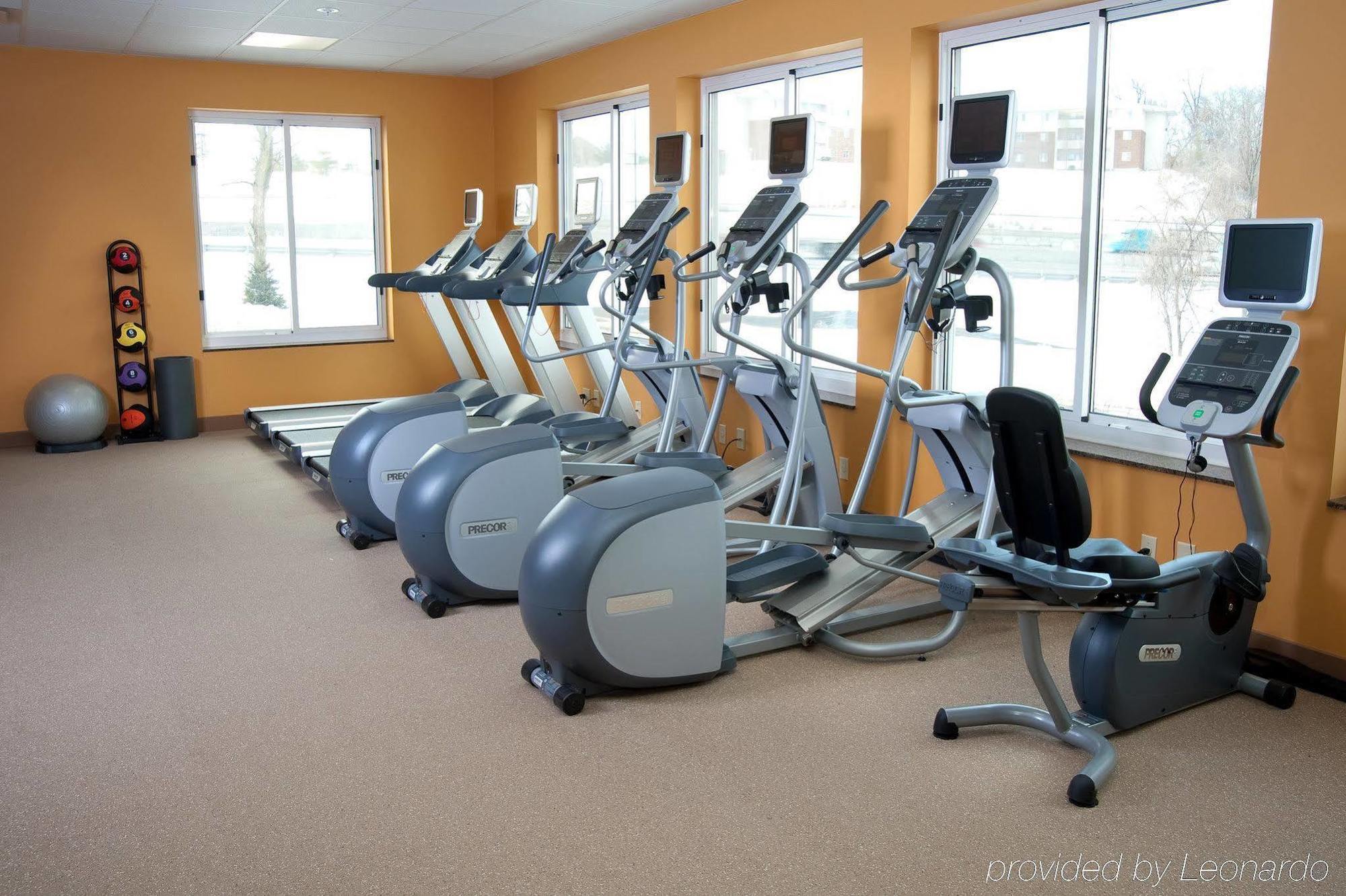 Berkeley Hilton Garden Inn St. Louis Airport מתקנים תמונה