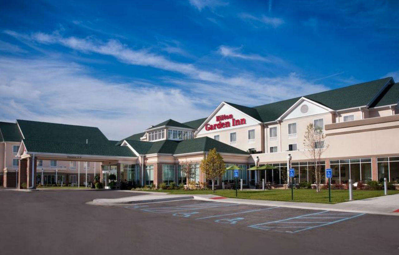 Berkeley Hilton Garden Inn St. Louis Airport מראה חיצוני תמונה